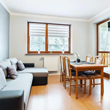 Moniuszki, Sun & Snow * קרפאז'