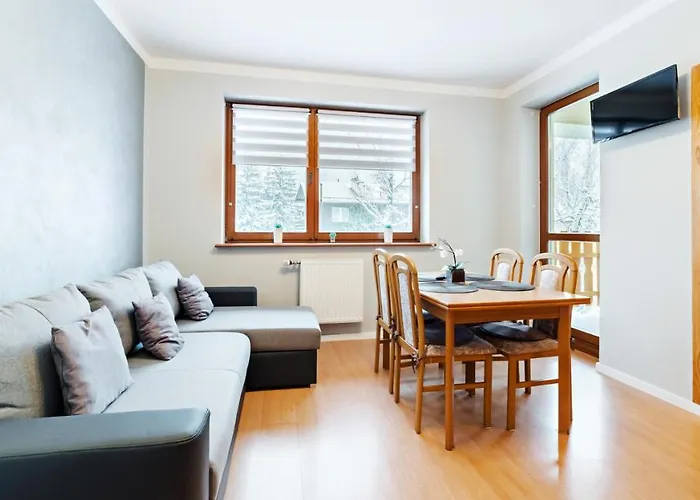 Moniuszki, Sun & Snow * Karpacz